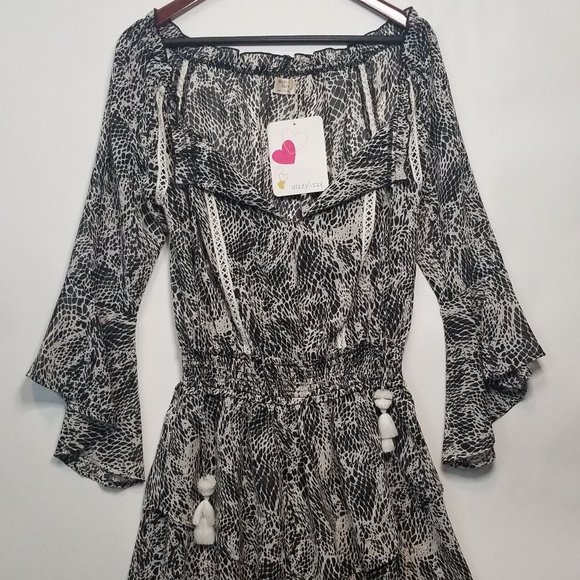 Dizzy Lizzy Dresses & Skirts - Dizzy Lizzy Mini Tiered Ruffle Flare Sleeve Dress